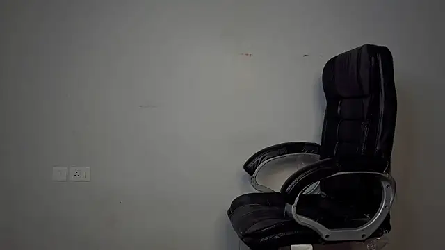 mooonlightbaby online show from 10, 4, 2026