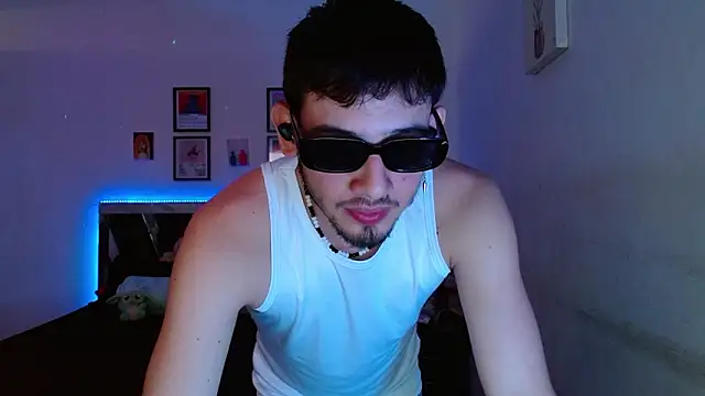 Sebasxxl12 online show from 16, 3, 2026