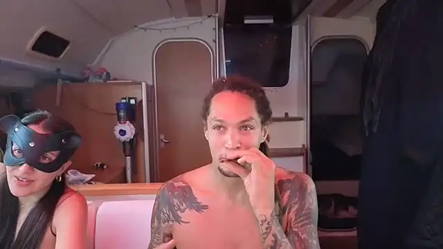 Monk and Mia online show from 5, 12, 2025