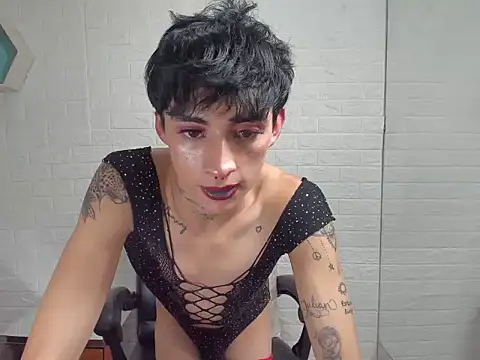 Mila Leon online show from 1, 10, 2025