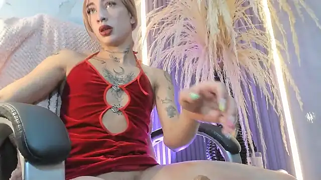 Mila Leon online show from 14, 7, 2026