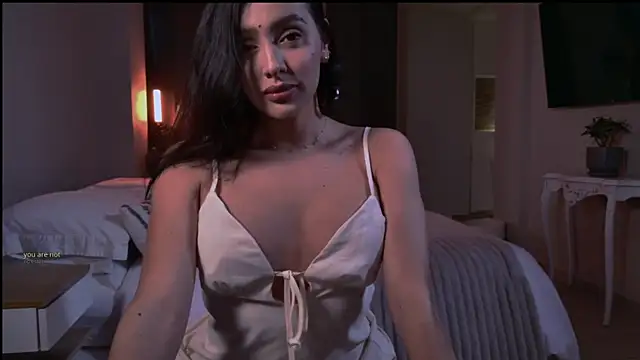 Snapshot of Milana_De chatting on 27, 10, 2025 Milana De online show from 27, 10, 2025