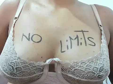 Valentinahot7 online show from 23, 11, 2025