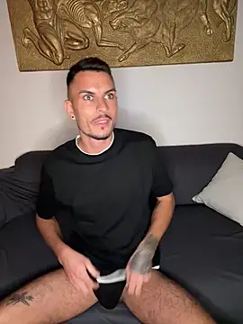 Snapshot of WildFlame2525 chatting on 16, 10, 2025 WildFlame2525 online show from 16, 10, 2025