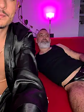 Snapshot of WildFlame2525 chatting on 19, 11, 2025 WildFlame2525 online show from 19, 11, 2025