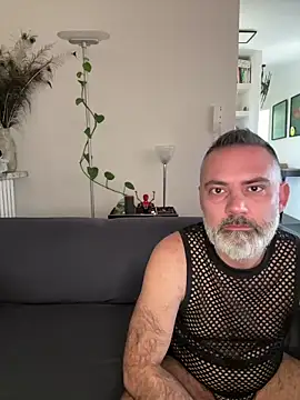 Snapshot of WildFlame2525 chatting on 14, 12, 2025 WildFlame2525 online show from 14, 12, 2025