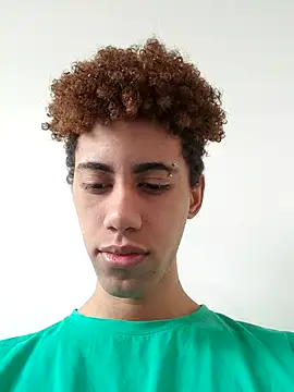 Snapshot of The_boy_good chatting on 5, 11, 2025 The boy good online show from 5, 11, 2025