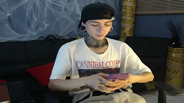 Snapshot of Kuregari_xs chatting on 27, 10, 2025 Kuregari xs online show from 27, 10, 2025