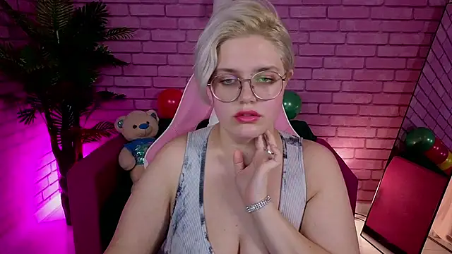 DominiqueSweetie online show from 26, 11, 2025