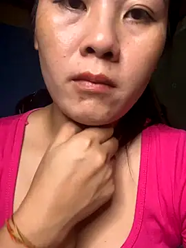 Snapshot of Suna-ny chatting on 28, 9, 2025 Suna-ny online show from 28, 9, 2025