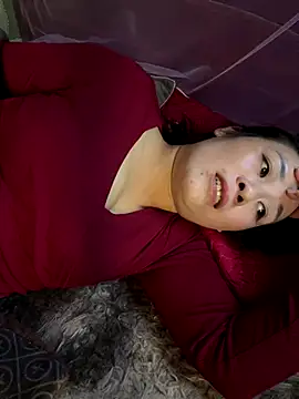 Snapshot of Suna-ny chatting on 25, 11, 2025 Suna-ny online show from 25, 11, 2025