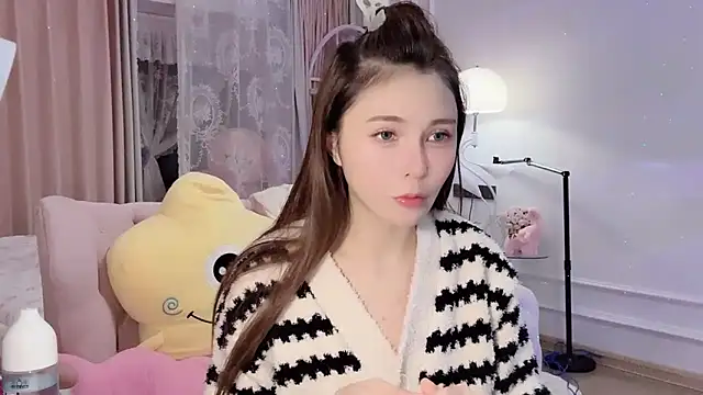 Snapshot of Titi-175 chatting on 27, 10, 2025 Titi-175 online show from 27, 10, 2025