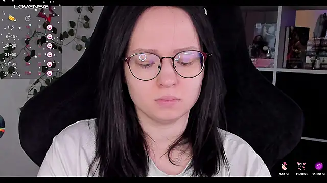 Snapshot of power_robynn chatting on 10, 10, 2025 power robynn online show from 10, 10, 2025