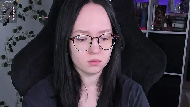 Snapshot of power_robynn chatting on 14, 10, 2025 power robynn online show from 14, 10, 2025