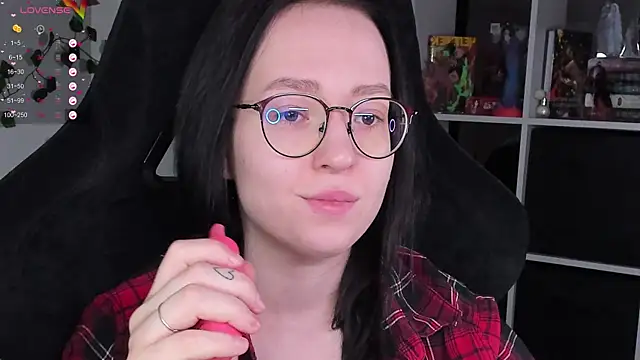 Snapshot of power_robynn chatting on 22, 10, 2025 power robynn online show from 22, 10, 2025