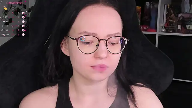 Snapshot of power_robynn chatting on 27, 10, 2025 power robynn online show from 27, 10, 2025