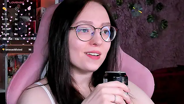 Snapshot of power_robynn chatting on 9, 7, 2026 power robynn online show from 9, 7, 2026