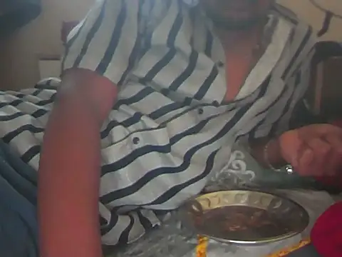 Hhhggghrrr3219 online show from 2, 11, 2025