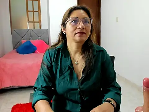 Snapshot of scarlett_mystic chatting on 10, 10, 2025 scarlett mystic online show from 10, 10, 2025