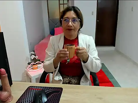 Snapshot of scarlett_mystic chatting on 15, 10, 2025 scarlett mystic online show from 15, 10, 2025