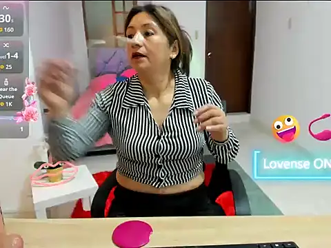 Snapshot of scarlett_mystic chatting on 16, 10, 2025 scarlett mystic online show from 16, 10, 2025