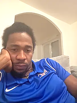 cracha online show from 24, 10, 2025