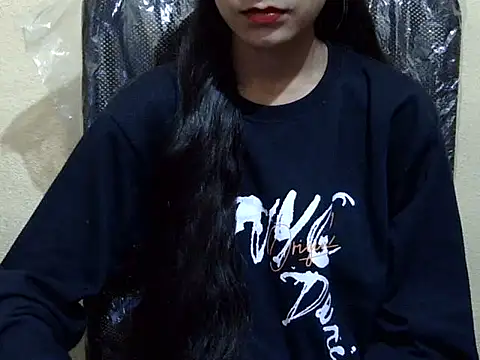 Snapshot of Shazi_1 chatting on 8, 11, 2025 Shazi 1 online show from 8, 11, 2025