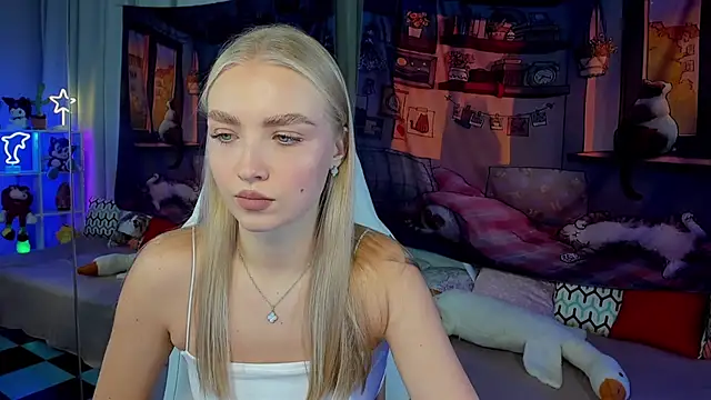 Snapshot of TessaGrays chatting on 31, 10, 2025 TessaGrays online show from 31, 10, 2025