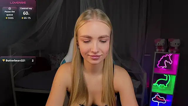 Snapshot of TessaGrays chatting on 22, 11, 2025 TessaGrays online show from 22, 11, 2025