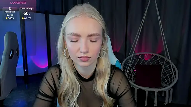 Snapshot of TessaGrays chatting on 30, 11, 2025 TessaGrays online show from 30, 11, 2025