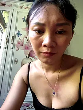 Snapshot of Ami-mi00 chatting on 9, 10, 2025 Ami-mi00 online show from 9, 10, 2025