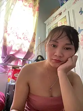 Snapshot of Ami-mi00 chatting on 16, 10, 2025 Ami-mi00 online show from 16, 10, 2025