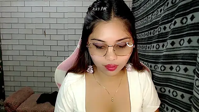 pinay old lover online show from 9, 11, 2025