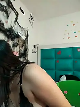 Valentina Squirt- online show from 6, 11, 2025