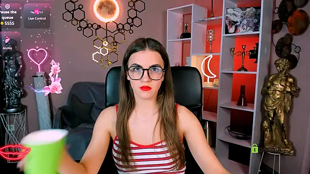 Snapshot of lina_fox12 chatting on 18, 10, 2025 lina fox12 online show from 18, 10, 2025