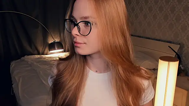 LibbyVenzeio online show from 24, 10, 2025