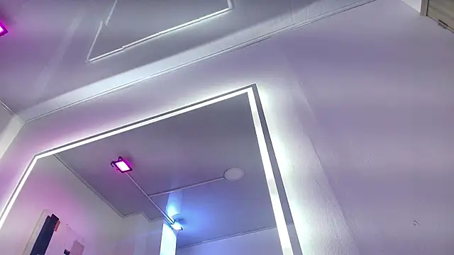 Gabriela milani online show from 24, 11, 2025