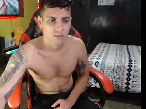 Snapshot of alessandro290 chatting on 16, 12, 2025 alessandro290 online show from 16, 12, 2025