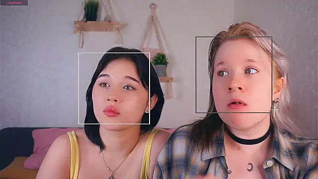 EviaVanveen online show from 2, 12, 2025