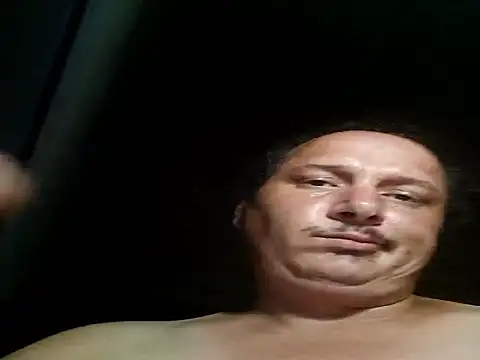 Snapshot of macKnd chatting on 5, 10, 2025 macKnd online show from 5, 10, 2025