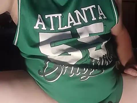 Snapshot of macKnd chatting on 30, 10, 2025 macKnd online show from 30, 10, 2025