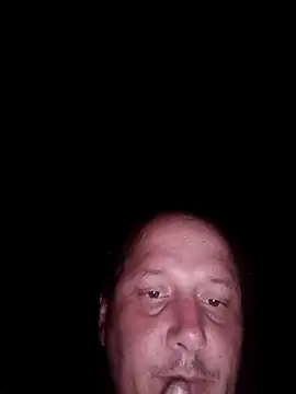 Snapshot of macKnd chatting on 31, 10, 2025 macKnd online show from 31, 10, 2025