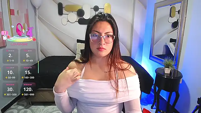Snapshot of Charlotteee1 chatting on 9, 10, 2025 Charlotteee1 online show from 9, 10, 2025