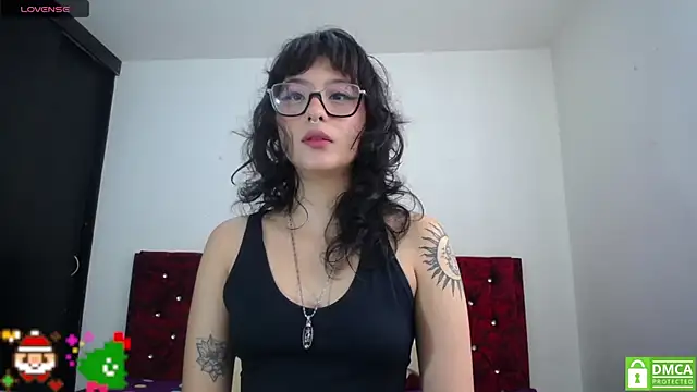 Snapshot of Lia_Carter_ chatting on 1, 12, 2025 Lia Carter online show from 1, 12, 2025