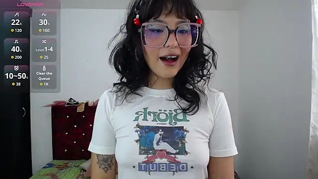 Lia Carter  online show from 17, 12, 2025