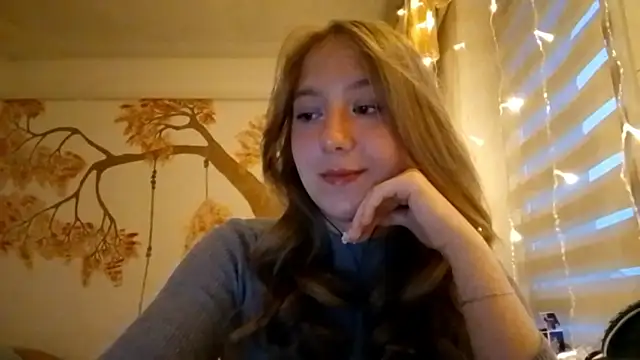 Snapshot of CarynFlaryn chatting on 6, 10, 2025 CarynFlaryn online show from 6, 10, 2025