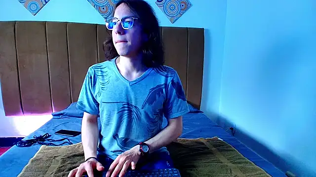 Snapshot of SnowyX_ chatting on 20, 10, 2025 SnowyX online show from 20, 10, 2025