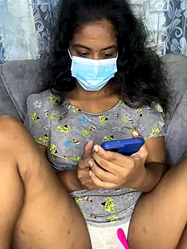 Snapshot of SukiyamaAsia chatting on 25, 11, 2025 SukiyamaAsia online show from 25, 11, 2025