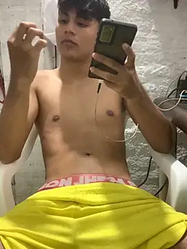 Thiagox03 online show from 4, 11, 2025