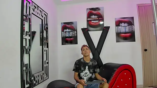 VERY HOT GUYS online show from 27, 11, 2025